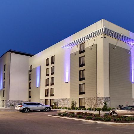 Holiday Inn Express & Suites Jackson Downtown - Coliseum By Ihg Exterior photo