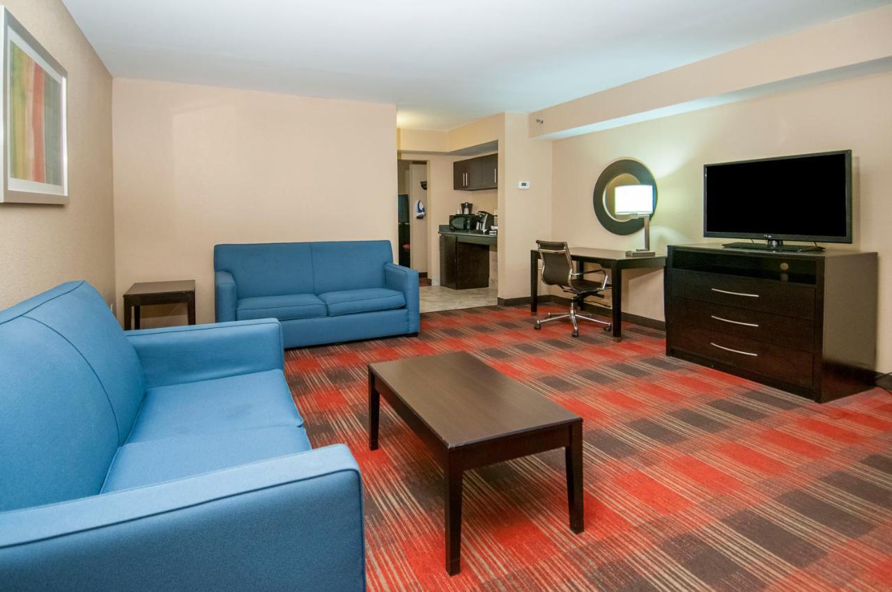 Holiday Inn Express & Suites Jackson Downtown - Coliseum By Ihg Exterior photo