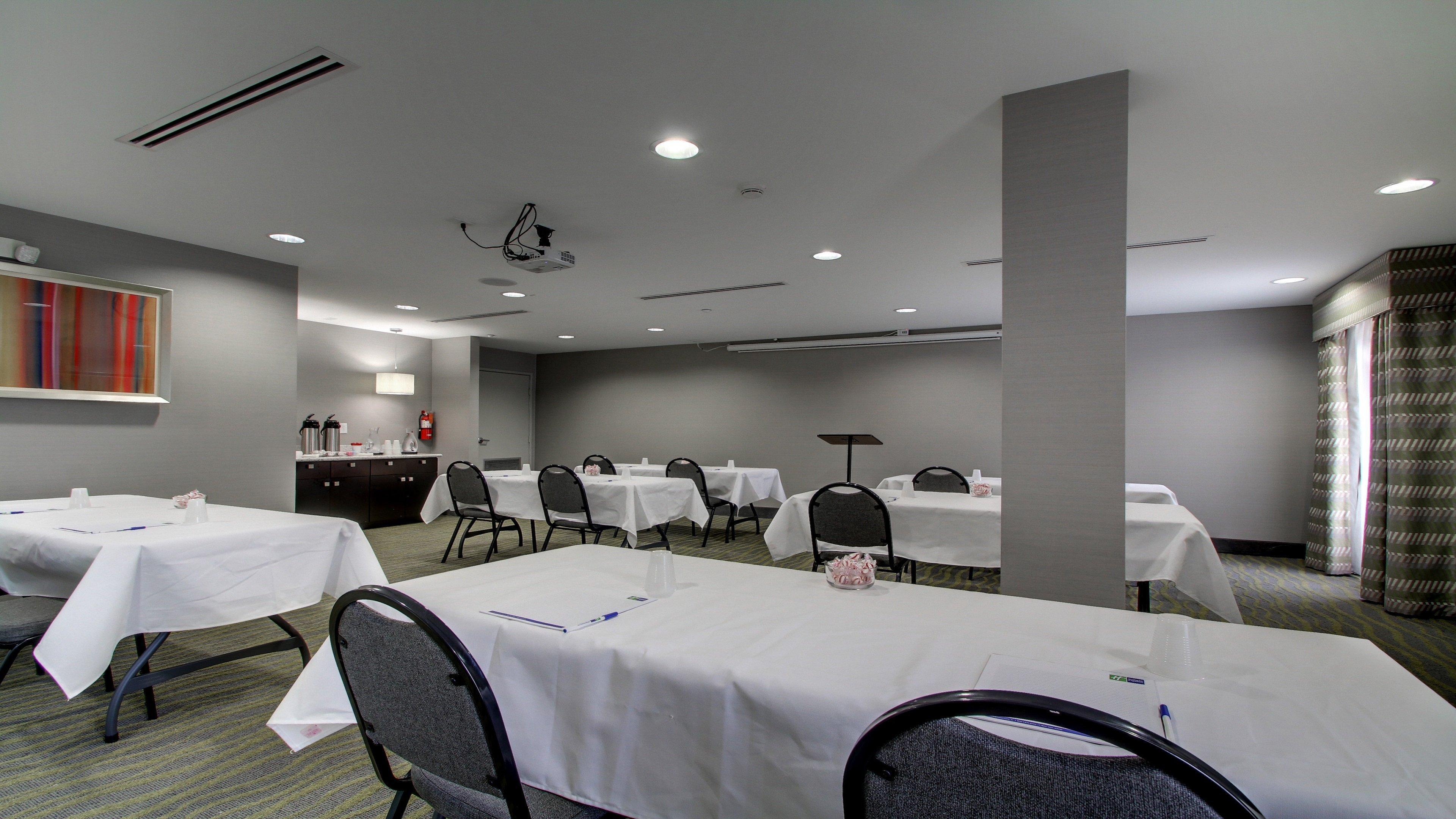 Holiday Inn Express & Suites Jackson Downtown - Coliseum By Ihg Exterior photo